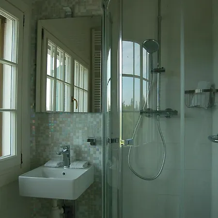 Guest house Junior 4*