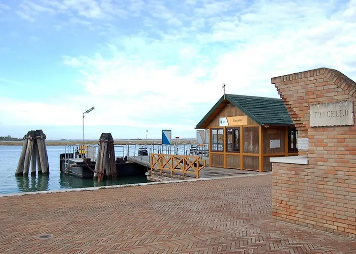 Junior Πανσιόν